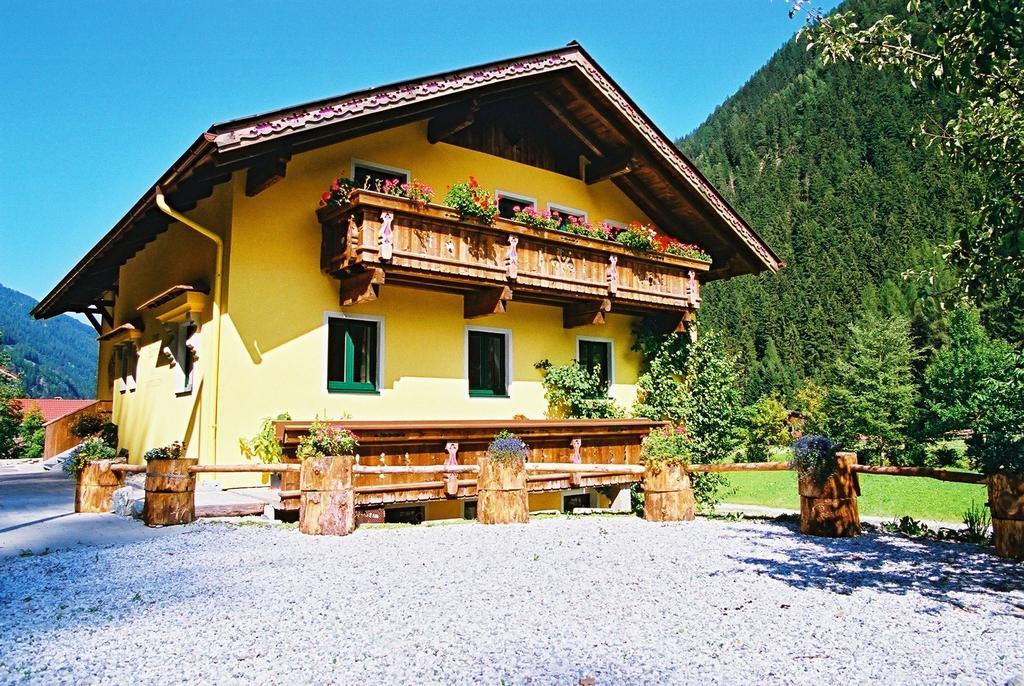 Apartamento Zum Fuhrmann Neustift im Stubaital Exterior foto